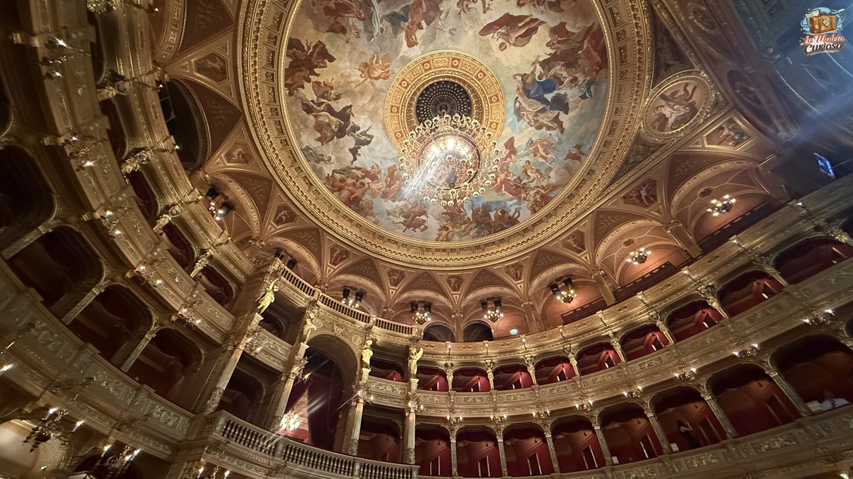 Opera Budapest.